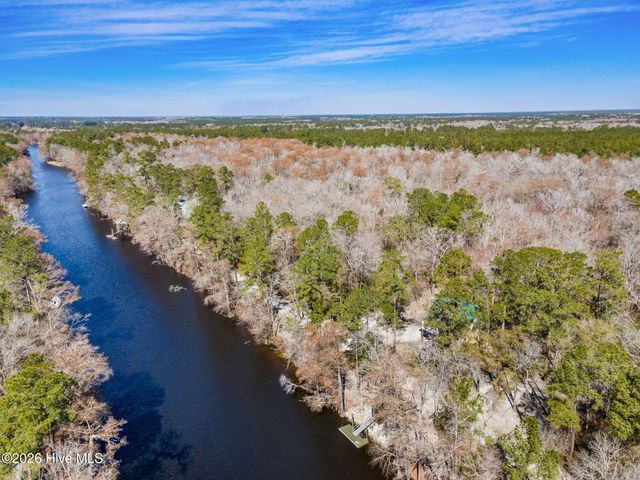 815 Riverview Drive, Burgaw, NC 28425
