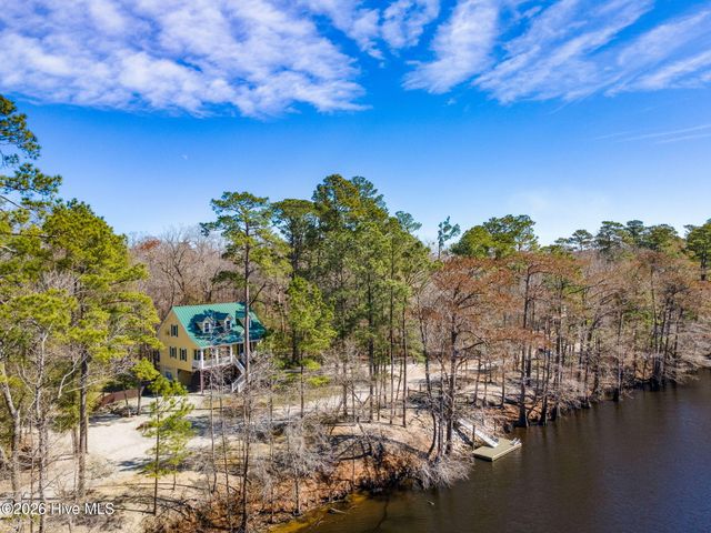815 Riverview Drive, Burgaw, NC 28425