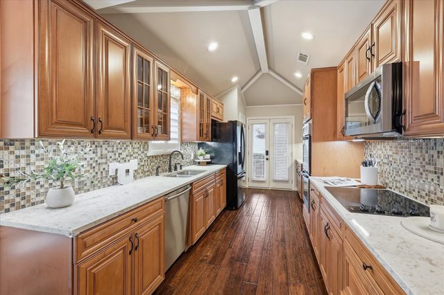 2012 Cripple Creek Lane, Lewisville, TX 75077
