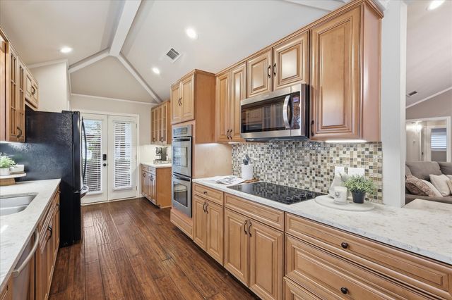 2012 Cripple Creek Lane, Lewisville, TX 75077