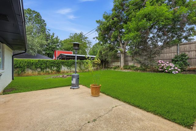 2012 Cripple Creek Lane, Lewisville, TX 75077