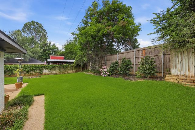 2012 Cripple Creek Lane, Lewisville, TX 75077