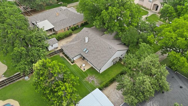 2012 Cripple Creek Lane, Lewisville, TX 75077