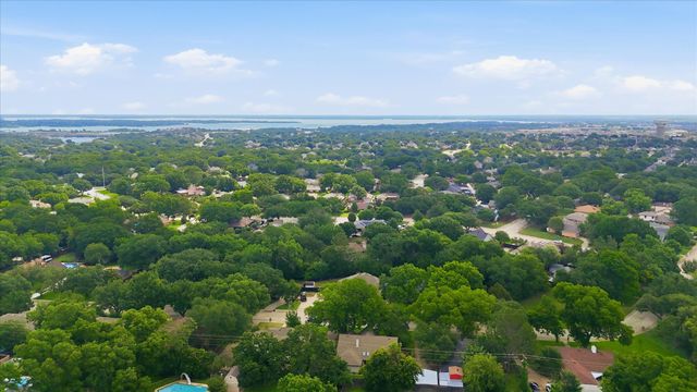 2012 Cripple Creek Lane, Lewisville, TX 75077