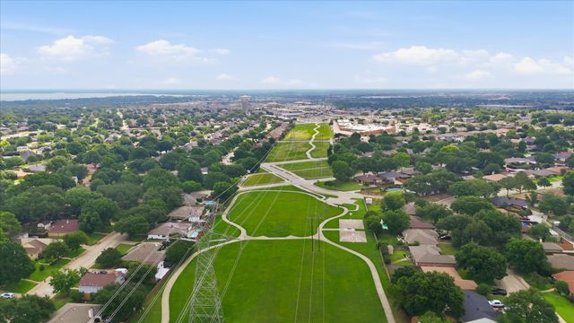 2012 Cripple Creek Lane, Lewisville, TX 75077