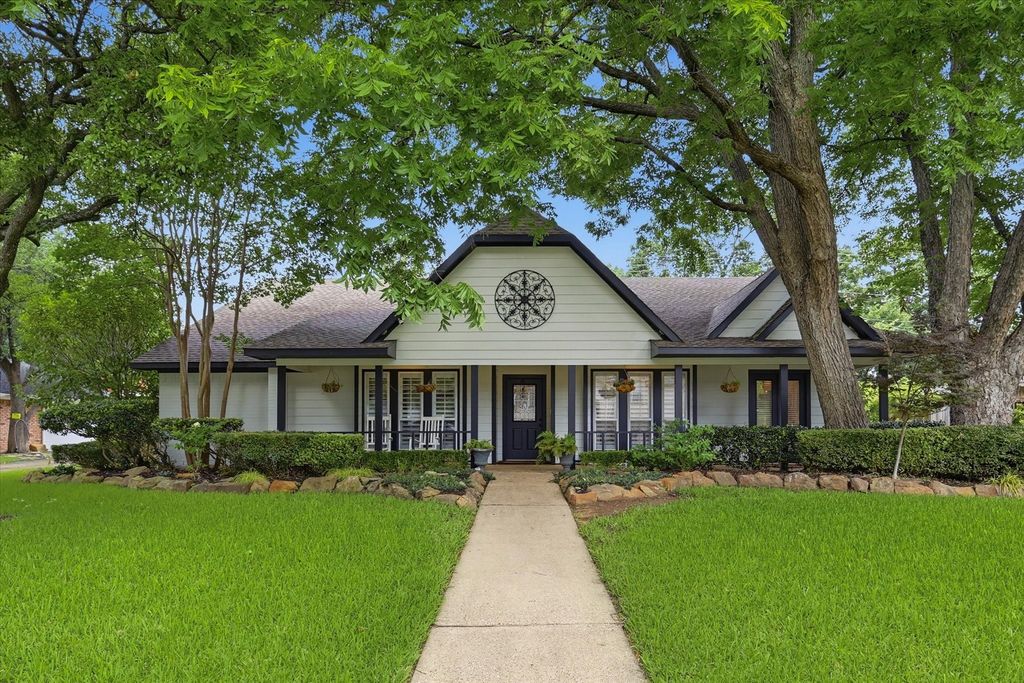 2012 Cripple Creek Lane, Lewisville, TX 75077