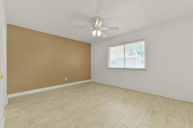 2003 Kingsway Drive, League City, TX 77573