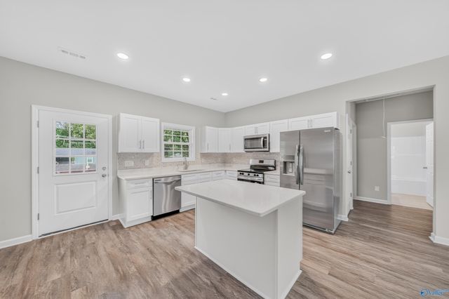 403 Mcdonald Lane, Guntersville, AL 35976