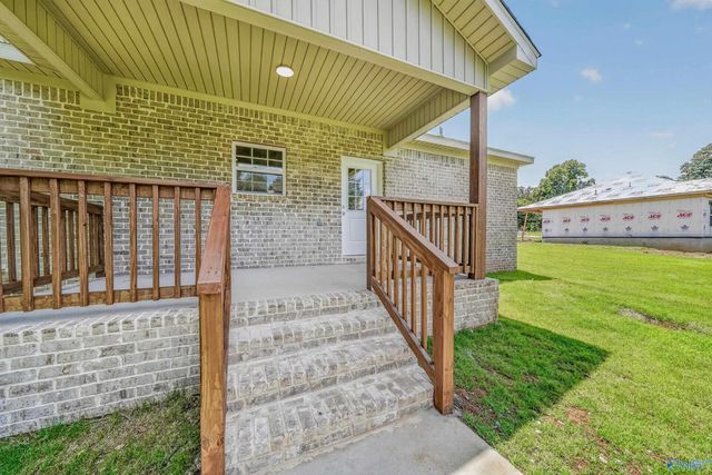 403 Mcdonald Lane, Guntersville, AL 35976