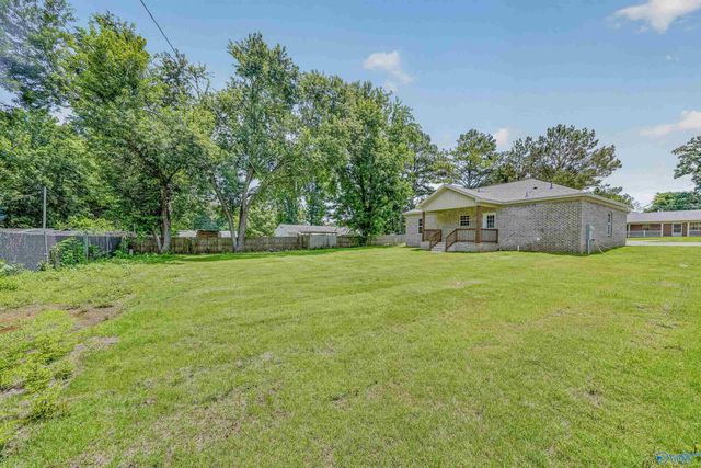 403 Mcdonald Lane, Guntersville, AL 35976