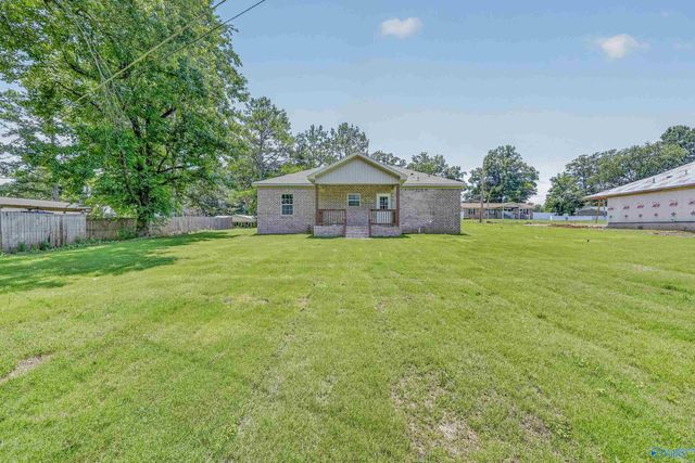 403 Mcdonald Lane, Guntersville, AL 35976