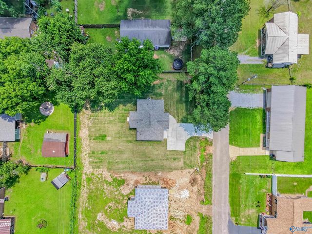 403 Mcdonald Lane, Guntersville, AL 35976