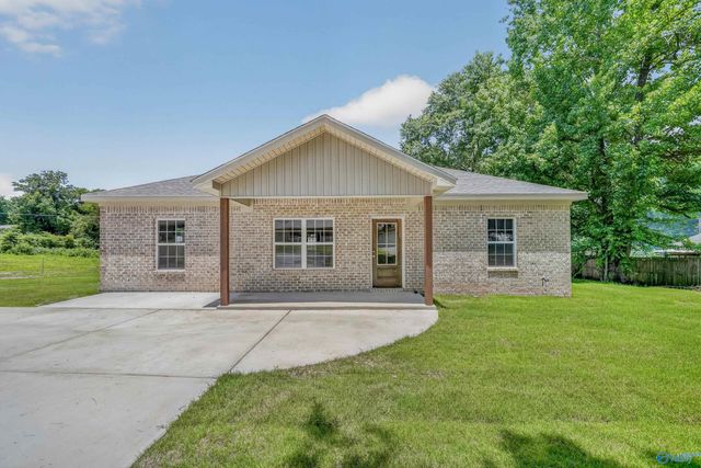 403 Mcdonald Lane, Guntersville, AL 35976