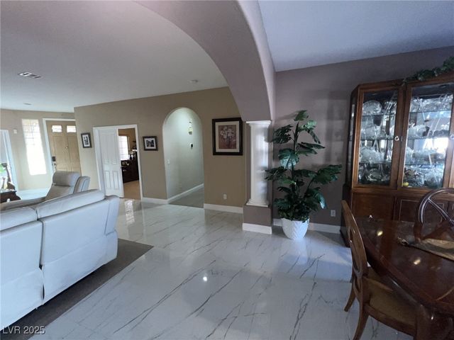 6596 Secluded Avenue, Las Vegas, NV 89110