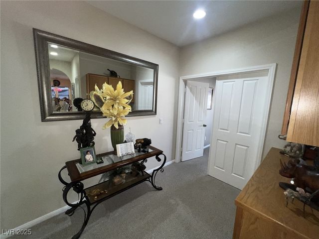 6596 Secluded Avenue, Las Vegas, NV 89110