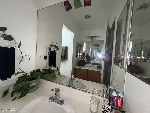 6596 Secluded Avenue, Las Vegas, NV 89110