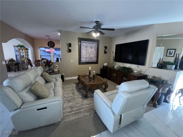 6596 Secluded Avenue, Las Vegas, NV 89110