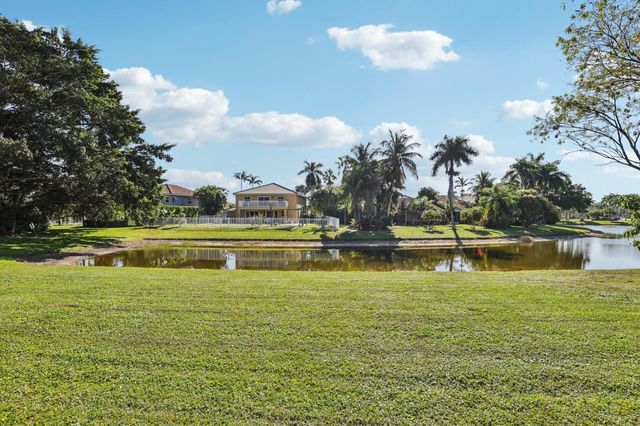 3746 Old Lighthouse Circle, Wellington, FL 33414