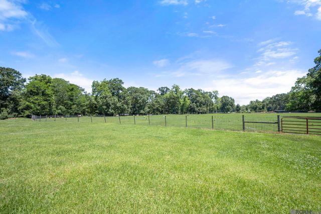 5474 Bayou Paul Rd, St Gabriel, LA 70776