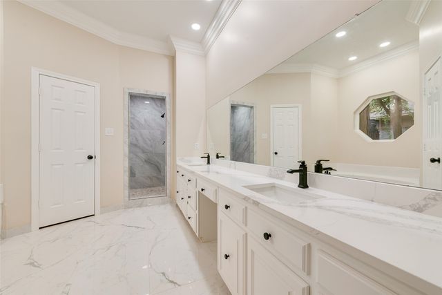 811 Cobblestone Court, Cedar Hill, TX 75104
