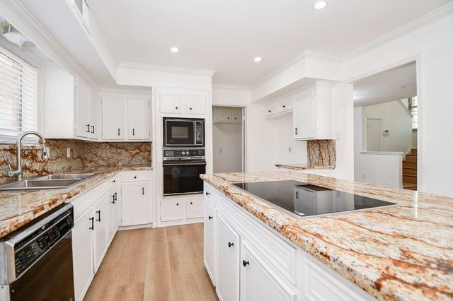 11907 Pepperdine Lane, Houston, TX 77071