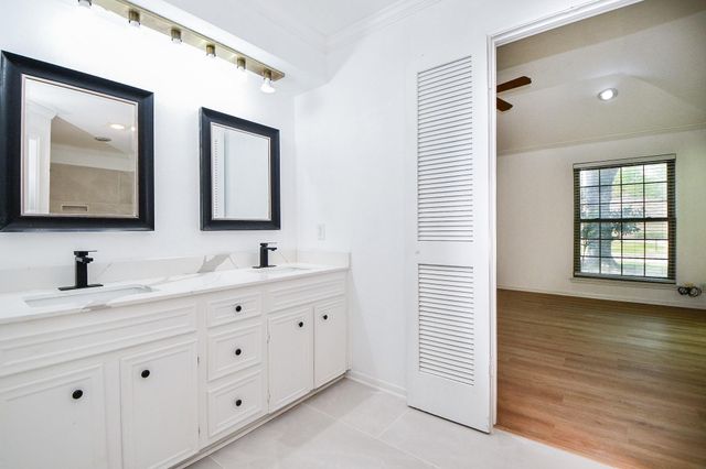 11907 Pepperdine Lane, Houston, TX 77071