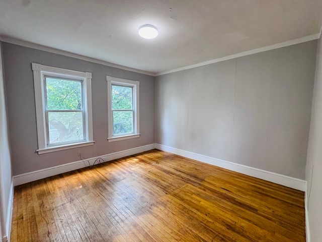 14 Gage St, Worcester, MA 01605