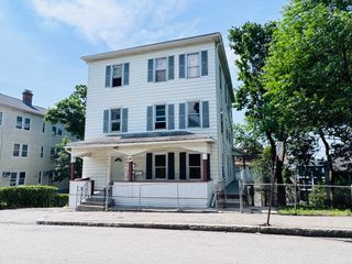 14 Gage St, Worcester, MA 01605