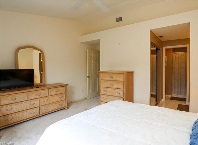 1044 Woodshire LN B203, Naples, FL 34105