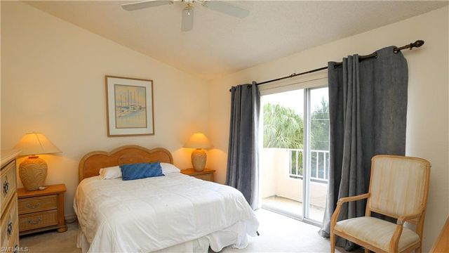 1044 Woodshire LN B203, Naples, FL 34105