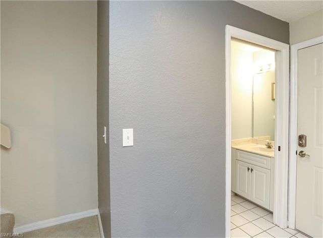 1044 Woodshire LN B203, Naples, FL 34105