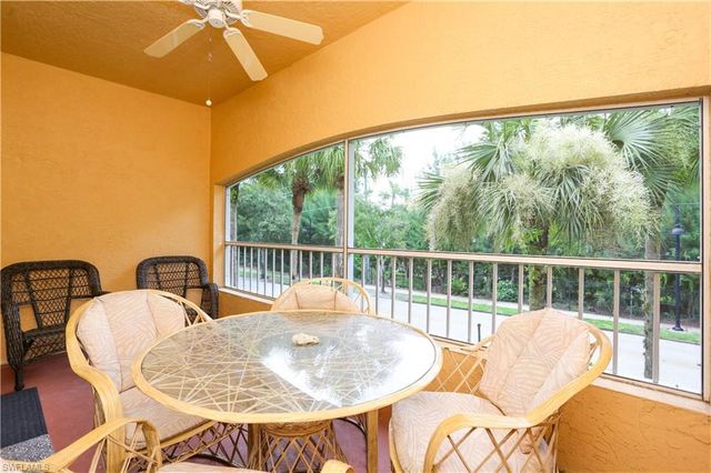 1044 Woodshire LN B203, Naples, FL 34105