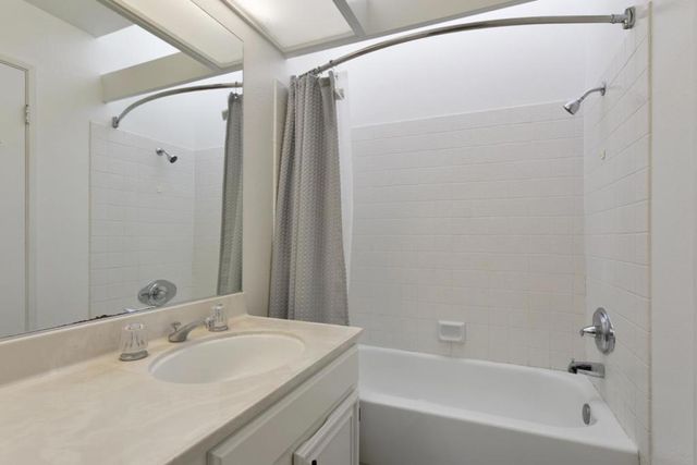 3674 Oakwood Terrace 302, Fremont, CA 94536