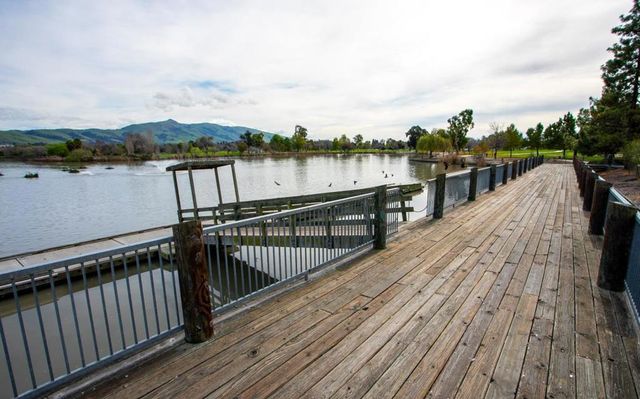 3674 Oakwood Terrace 302, Fremont, CA 94536