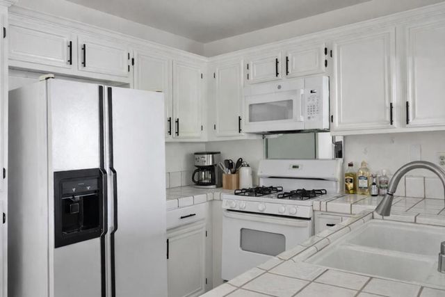 3674 Oakwood Terrace 302, Fremont, CA 94536