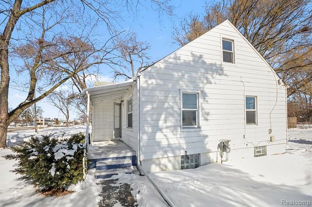 23346 Hoover Road, Warren, MI 48089