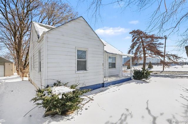 23346 Hoover Road, Warren, MI 48089