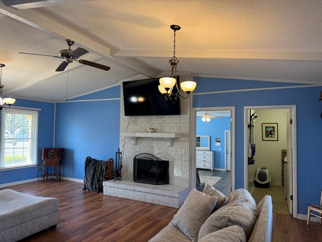 2102 Centenial, Dothan, AL 36303