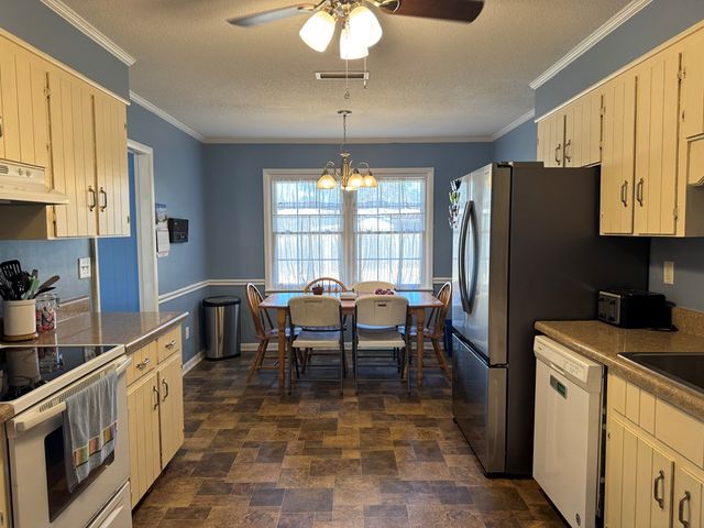 2102 Centenial, Dothan, AL 36303