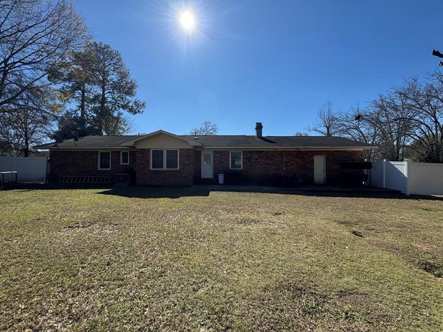 2102 Centenial, Dothan, AL 36303