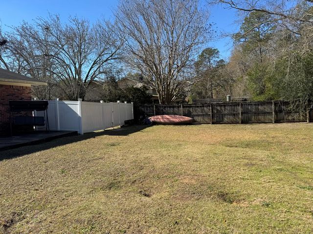 2102 Centenial, Dothan, AL 36303