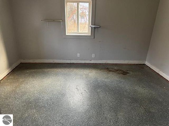 2827 N Luce Road, Alma, MI 48801