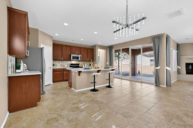 5719 BOURKE-WHITE Drive SE, Albuquerque, NM 87106