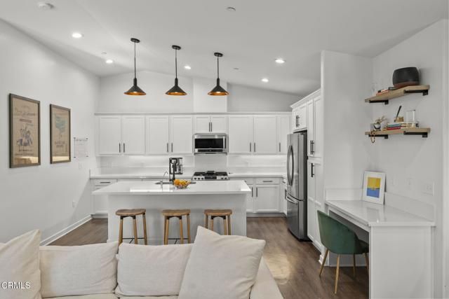 303 N F St 201, Oxnard, CA 93030