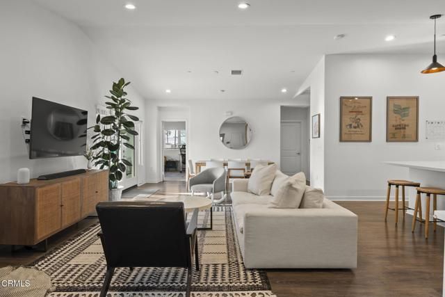 303 N F St 201, Oxnard, CA 93030