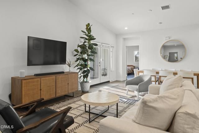 303 N F St 201, Oxnard, CA 93030