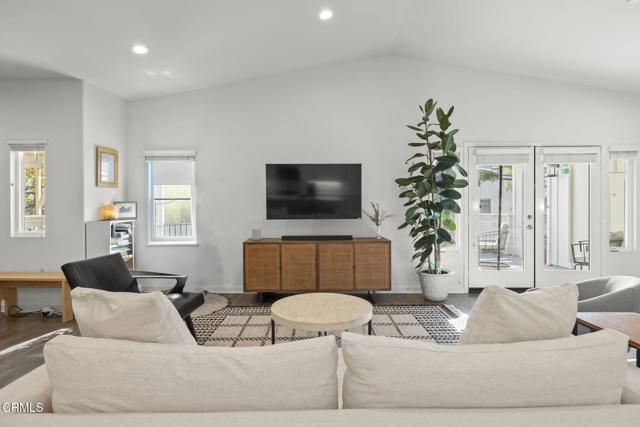 303 N F St 201, Oxnard, CA 93030