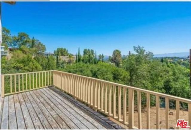 4938 Medina Road, Woodland Hills, CA 91364