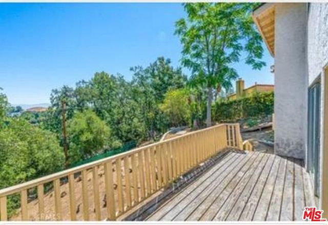 4938 Medina Road, Woodland Hills, CA 91364