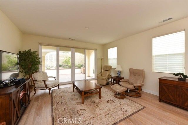 122 Bumblebee, Irvine, CA 92618